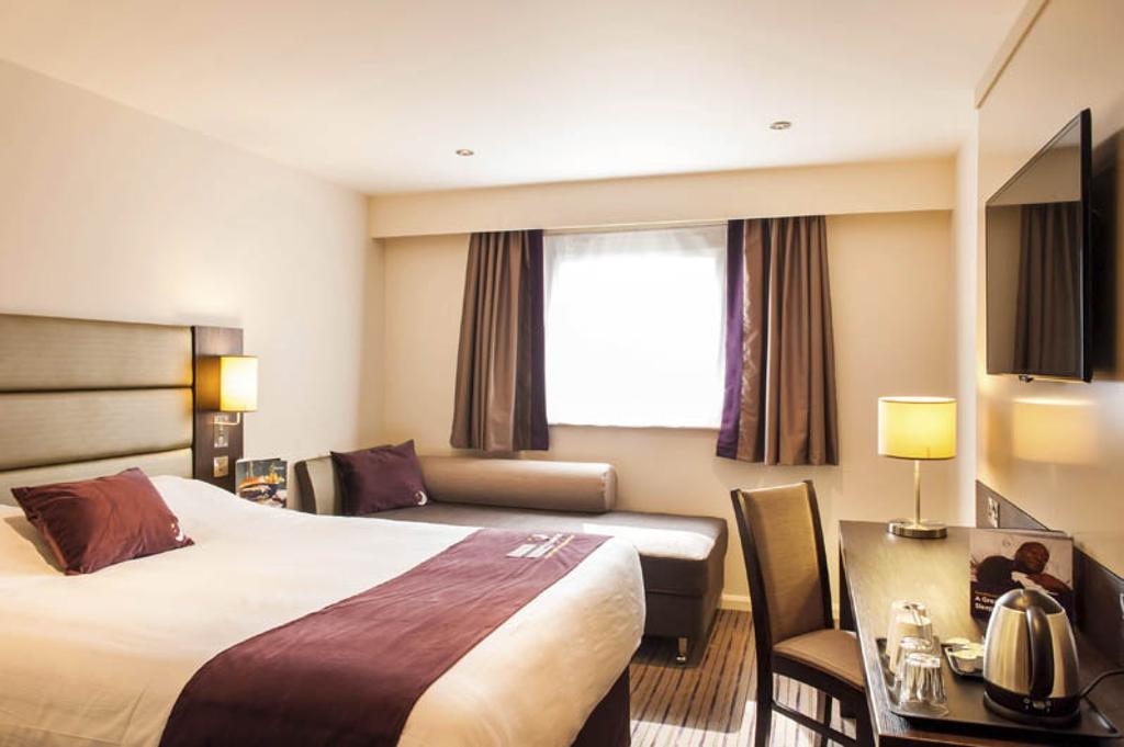 Premier Inn London Бекслігіт Екстер'єр фото