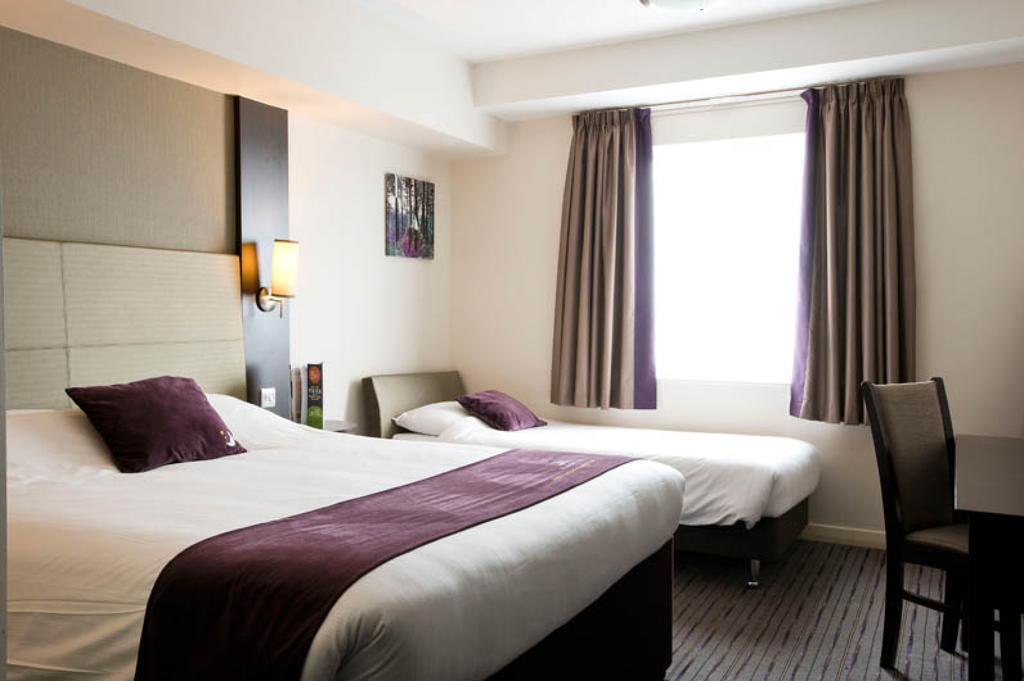 Premier Inn London Бекслігіт Екстер'єр фото
