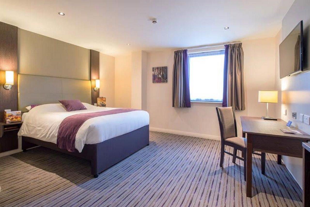 Premier Inn London Бекслігіт Екстер'єр фото